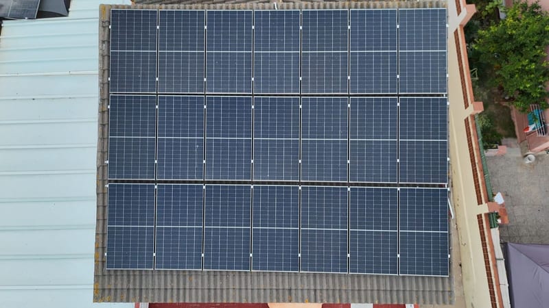 Tejado con placas solares, La Juncosa del Montmell